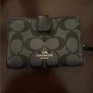 Coach F23553 Women's Corner Zip Leather Wallet, Medium - Black